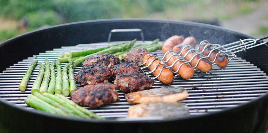 How to Choose Outdoor Grills for a Summertime BBQ Party